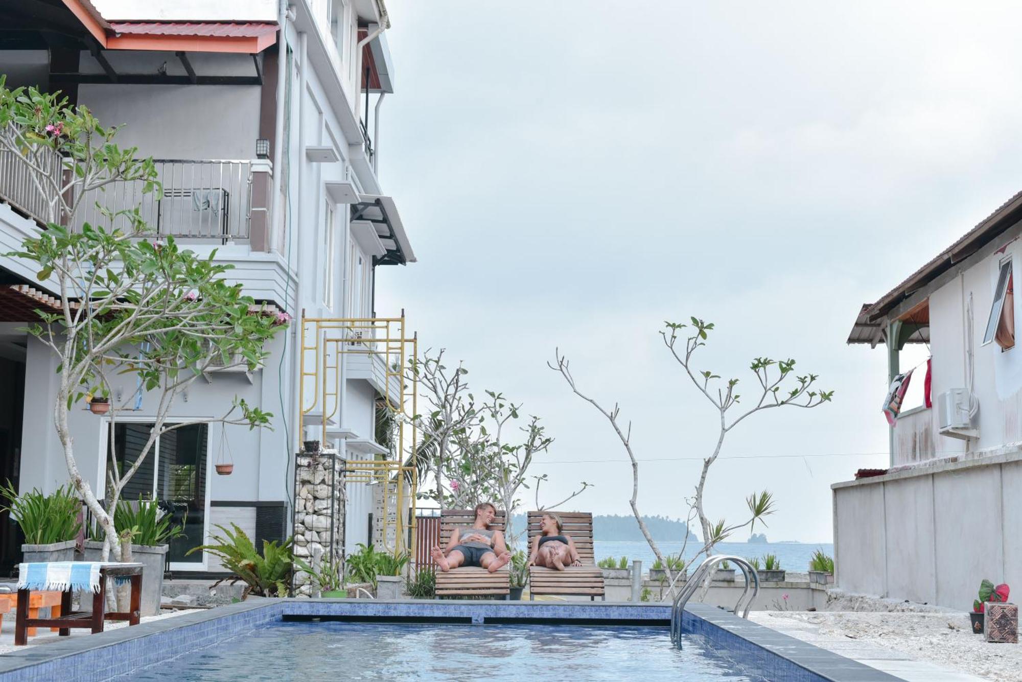 Hotel Oseda Nias Surf House à Hilibotodane Extérieur photo