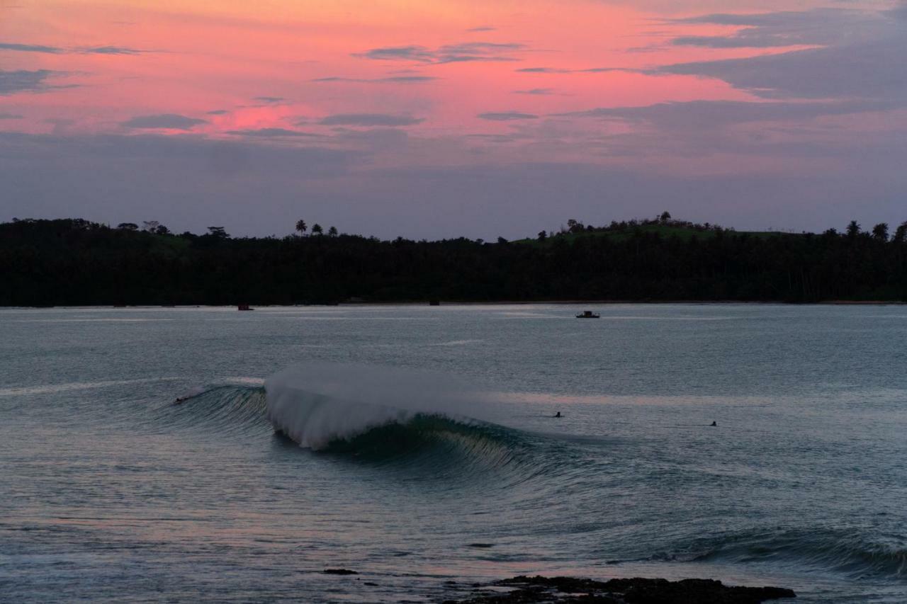 Hotel Oseda Nias Surf House à Hilibotodane Extérieur photo