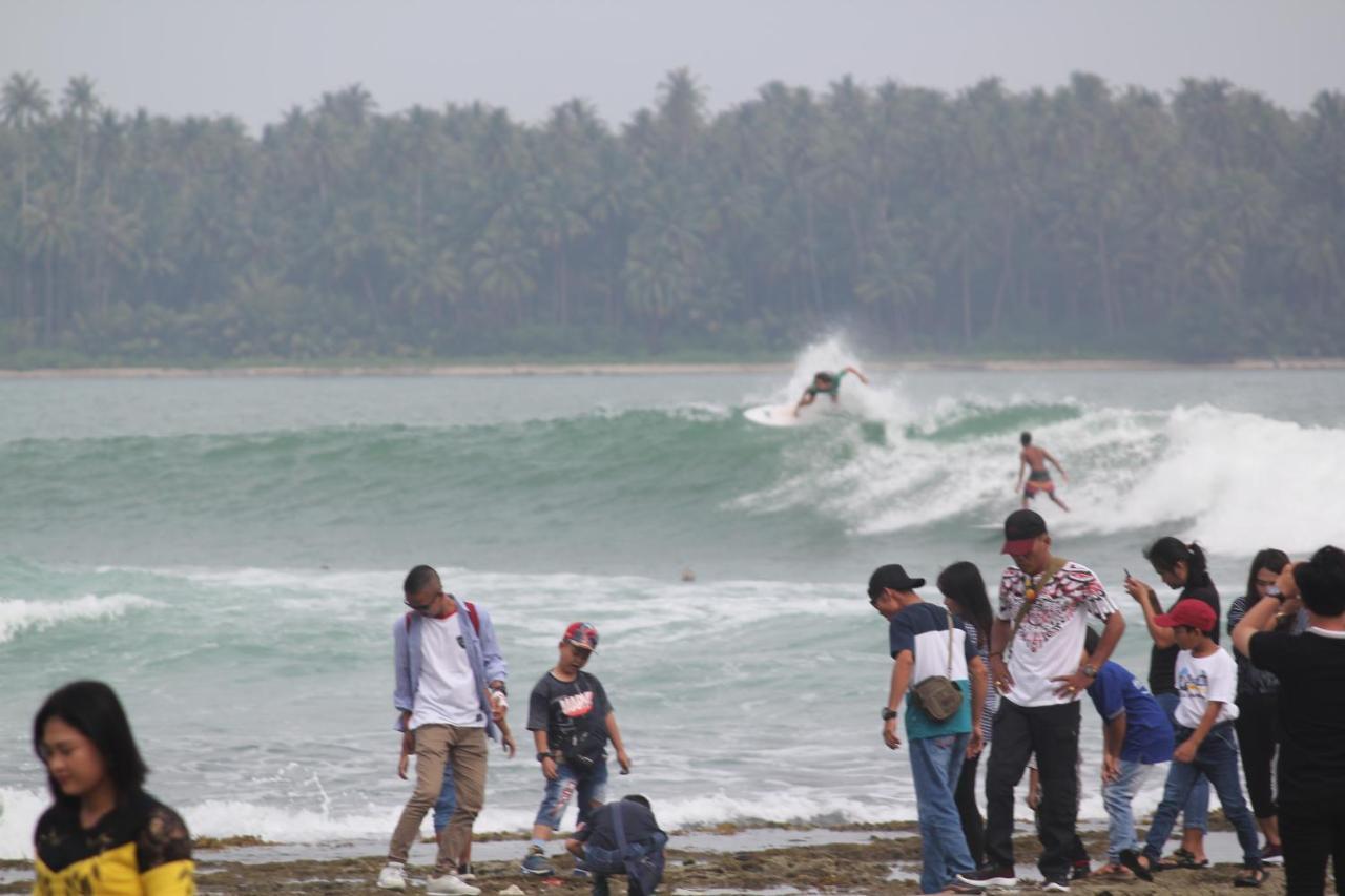 Hotel Oseda Nias Surf House à Hilibotodane Extérieur photo