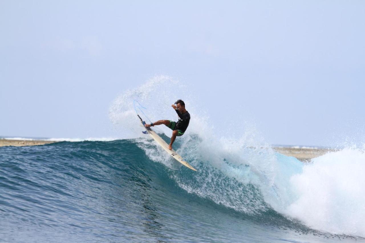 Hotel Oseda Nias Surf House à Hilibotodane Extérieur photo